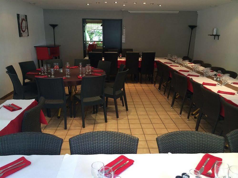 Logis Hotel Lons-Le-Saunier - Restaurant Le Grill Exterior foto